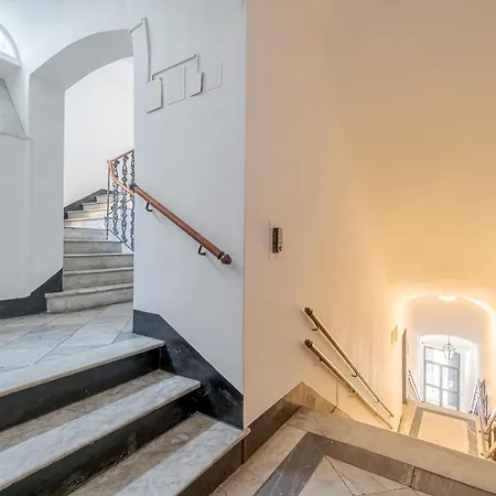 Guesthost - Santa Caterina Charming - Lovely In