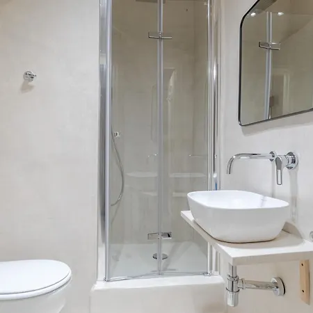 Santa Caterina Charming - Lovely In Genova