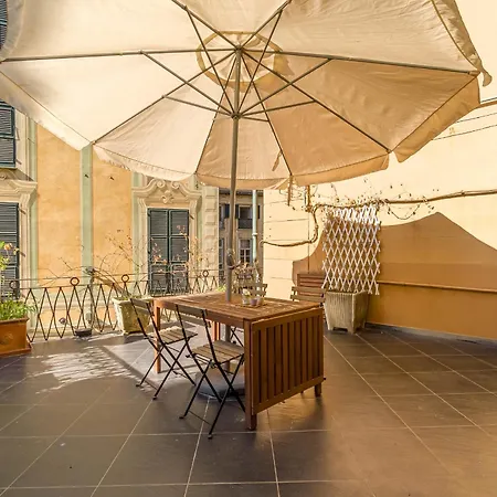 Guesthost - Santa Caterina Charming - Lovely In Apartment Genoa